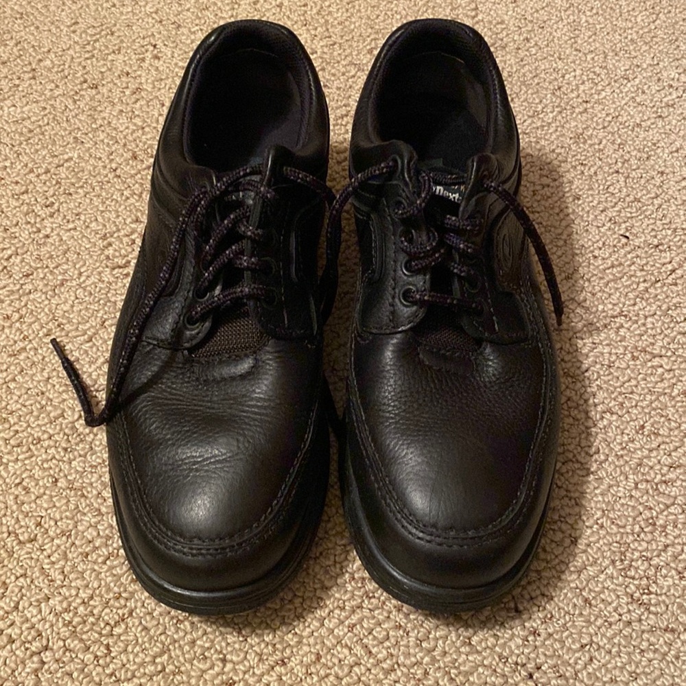 Dexter Men’s black tumbled leather all terrain casual shoes Size 8.5